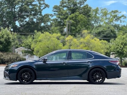 Used 2021 Toyota Camry XSE FWD image 8