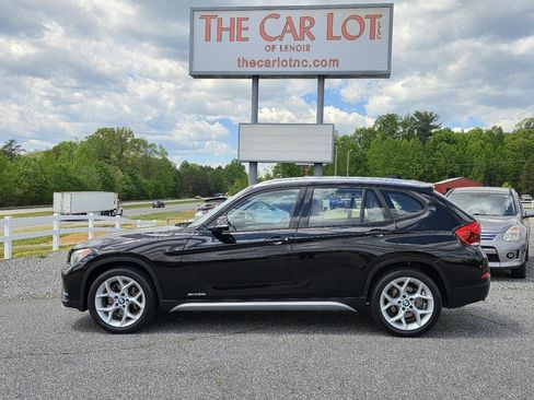 Used 2015 BMW X1 sDrive28i RWD image 2
