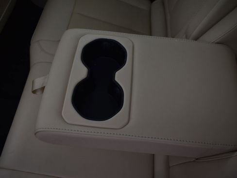 Used 2022 Jeep Grand Cherokee Limited image 17