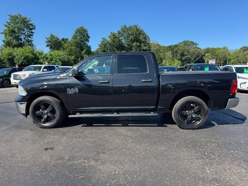 Used 2019 RAM 1500 ST w/ SXT Appearance Group AWD/4WD image 2