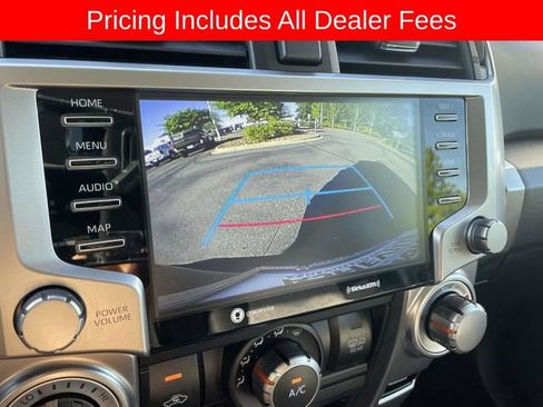 Used 2024 Toyota 4Runner SR5 AWD/4WD image 33
