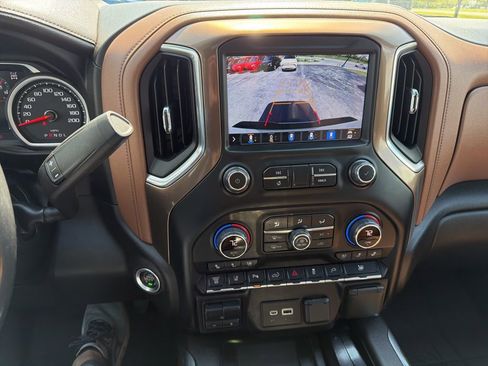 Used 2022 Chevrolet Silverado 2500 High Country AWD/4WD image 11