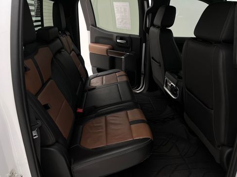 Used 2019 Chevrolet Silverado 1500 High Country w/ Z71 Off-Road Package image 17