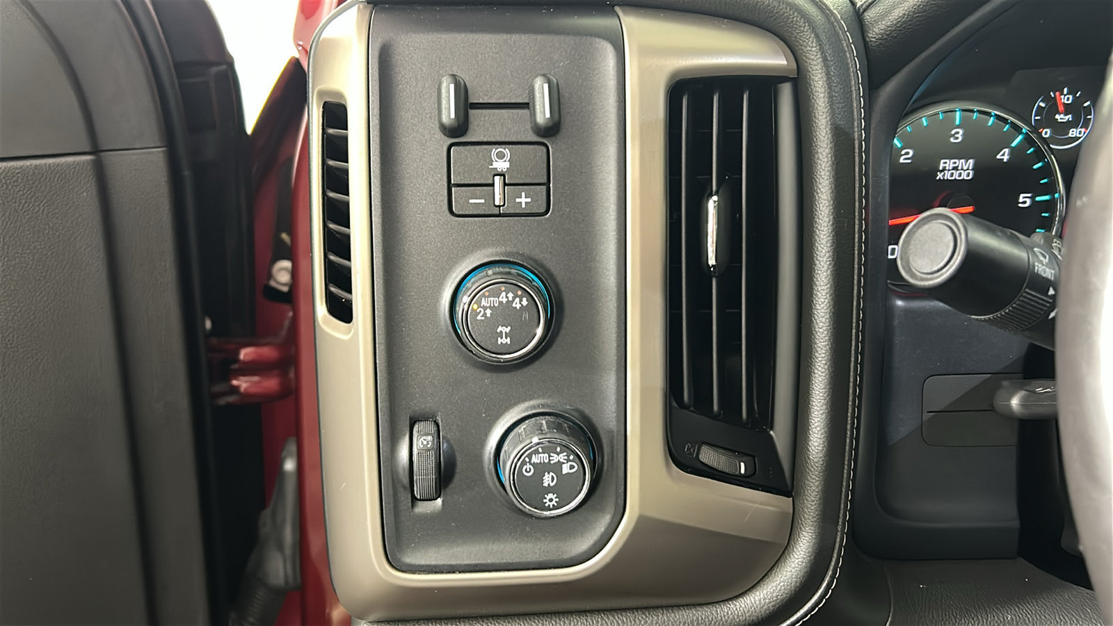 Used 2018 GMC Sierra 1500 Denali w/ Denali Ultimate Package AWD/4WD image 24