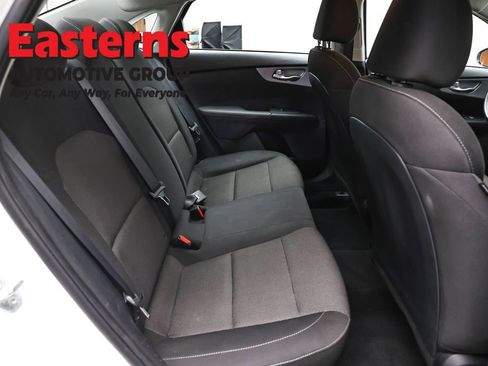 Used 2022 Kia Forte LXS FWD image 22