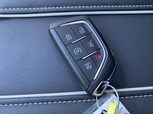Used 2025 Cadillac Escalade Sport Platinum w/ LPO, Floor Liner Package AWD/4WD image 41