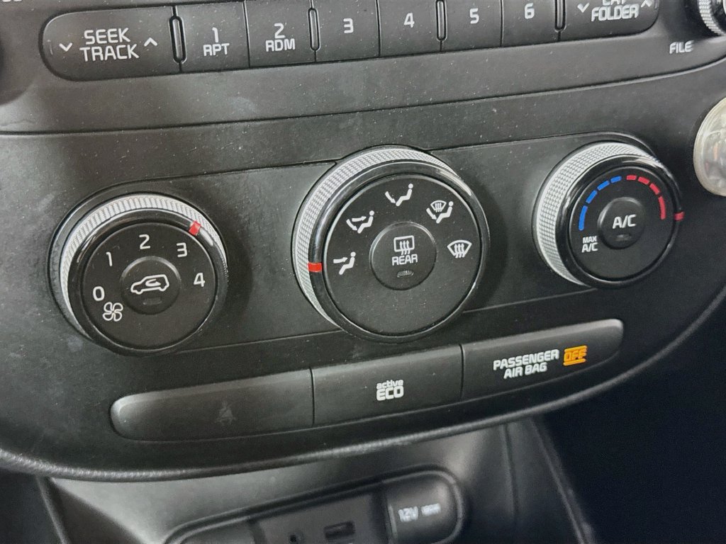 Used 2014 Kia Soul FWD image 16