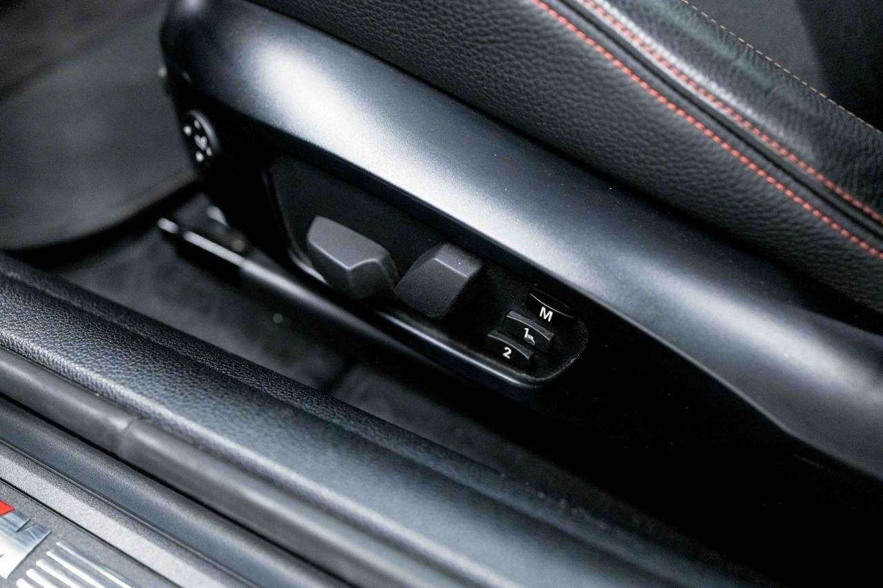 Used 2011 BMW 1 Series M RWD image 40