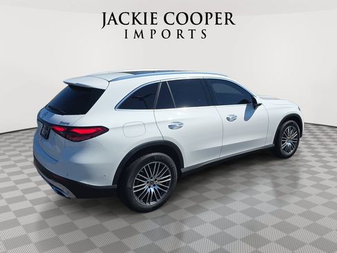 Certified 2026 Mercedes-Benz GLC 300 4MATIC image 5