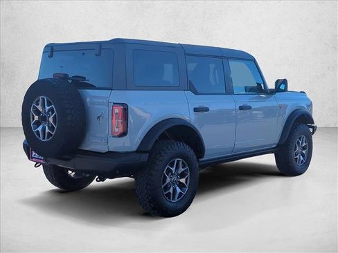 Certified 2022 Ford Bronco Badlands image 5