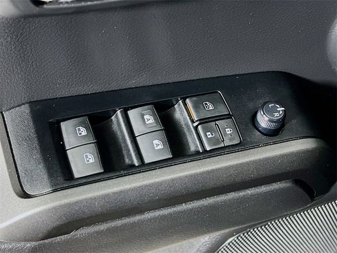 Certified 2023 Toyota Tacoma TRD Off-Road image 17