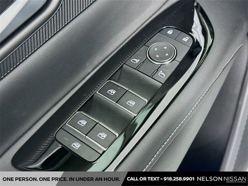 New 2025 Nissan Murano SV image 17