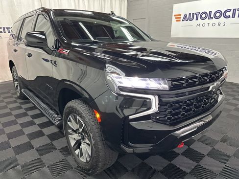 Used 2023 Chevrolet Tahoe Z71 w/ Luxury Package AWD/4WD image 3