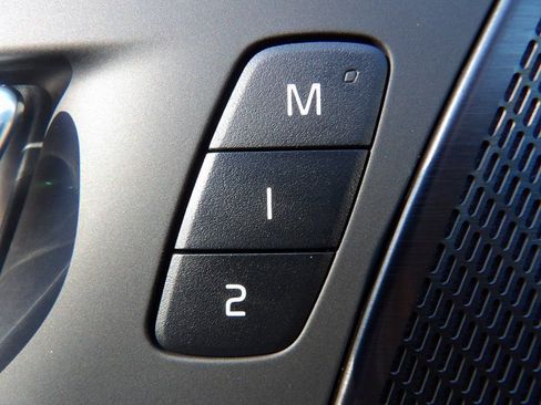 New 2026 Volvo XC60 B5 Ultra w/ Protection Package Premier image 10