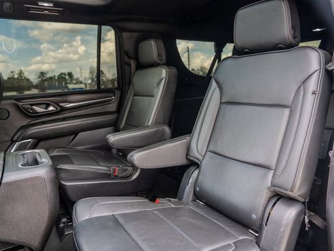 Used 2022 GMC Yukon XL Denali image 30