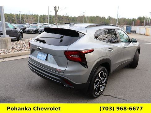 Certified 2025 Chevrolet Trax RS w/ Driver Confidence Package image 7