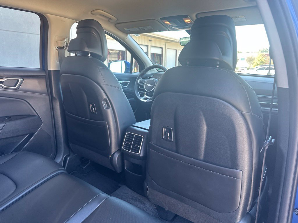 Used 2024 Kia Sportage EX FWD image 32
