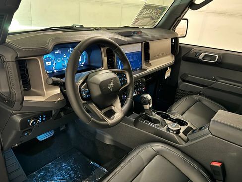 New 2026 Ford Bronco Outer Banks AWD/4WD image 39