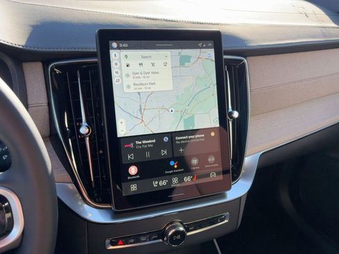 New 2026 Volvo XC90 B5 Plus w/ Protection Package image 24