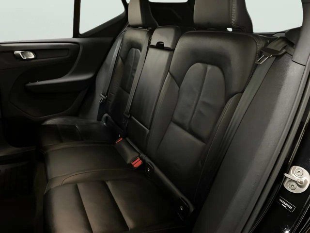 Used 2023 Volvo XC40 B4 Core w/ Convenience Package FWD image 64