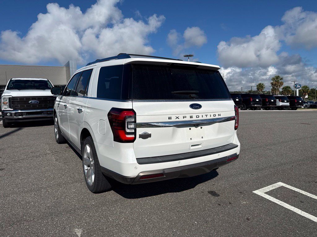 Used 2022 Ford Expedition King Ranch RWD image 3
