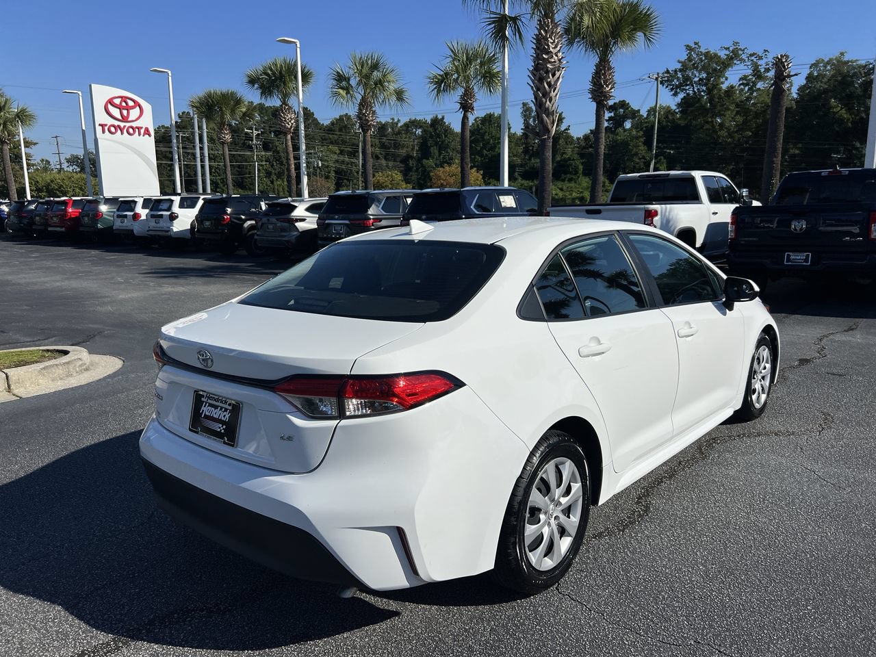 Used 2024 Toyota Corolla LE FWD image 10
