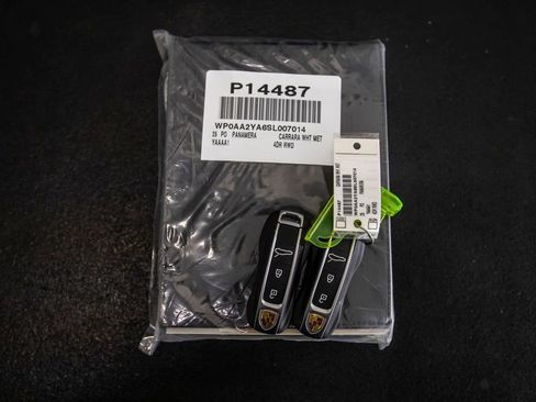 Used 2025 Porsche Panamera image 47