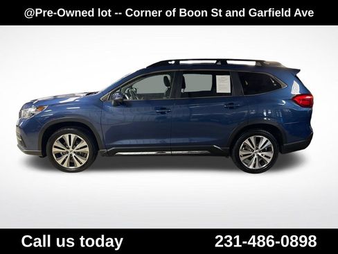 Used 2022 Subaru Ascent Limited w/ Technology Package AWD/4WD image 2