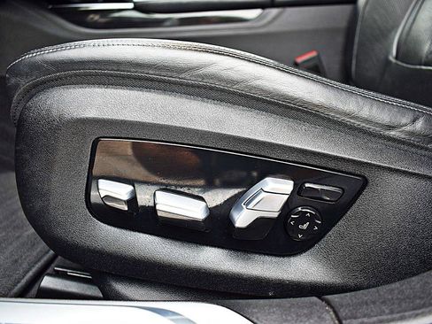 Used 2022 BMW 740i RWD image 43