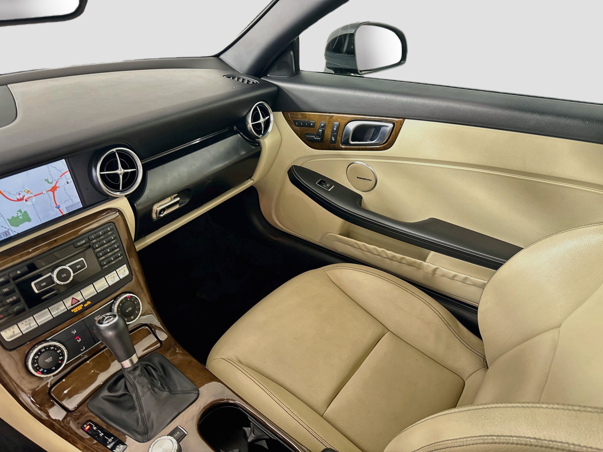 Certified 2015 Mercedes-Benz SLK 250 image 29