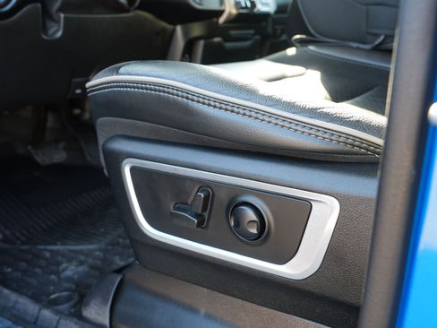 Used 2022 RAM 1500 Laramie AWD/4WD image 15