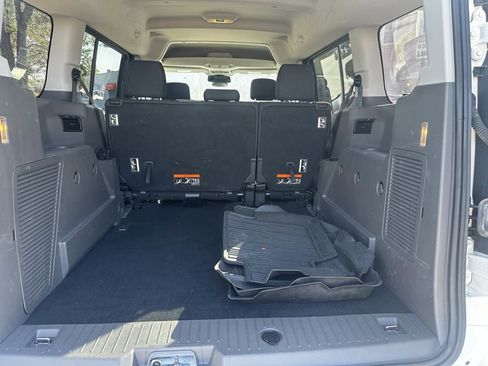 Used 2020 Ford Transit Connect XLT image 18