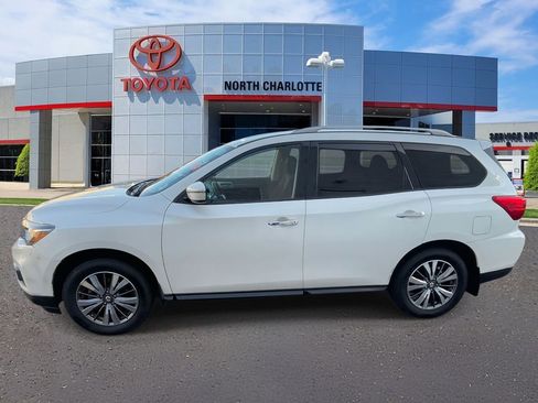 Used 2017 Nissan Pathfinder SV w/ Trailer Tow Package image 5