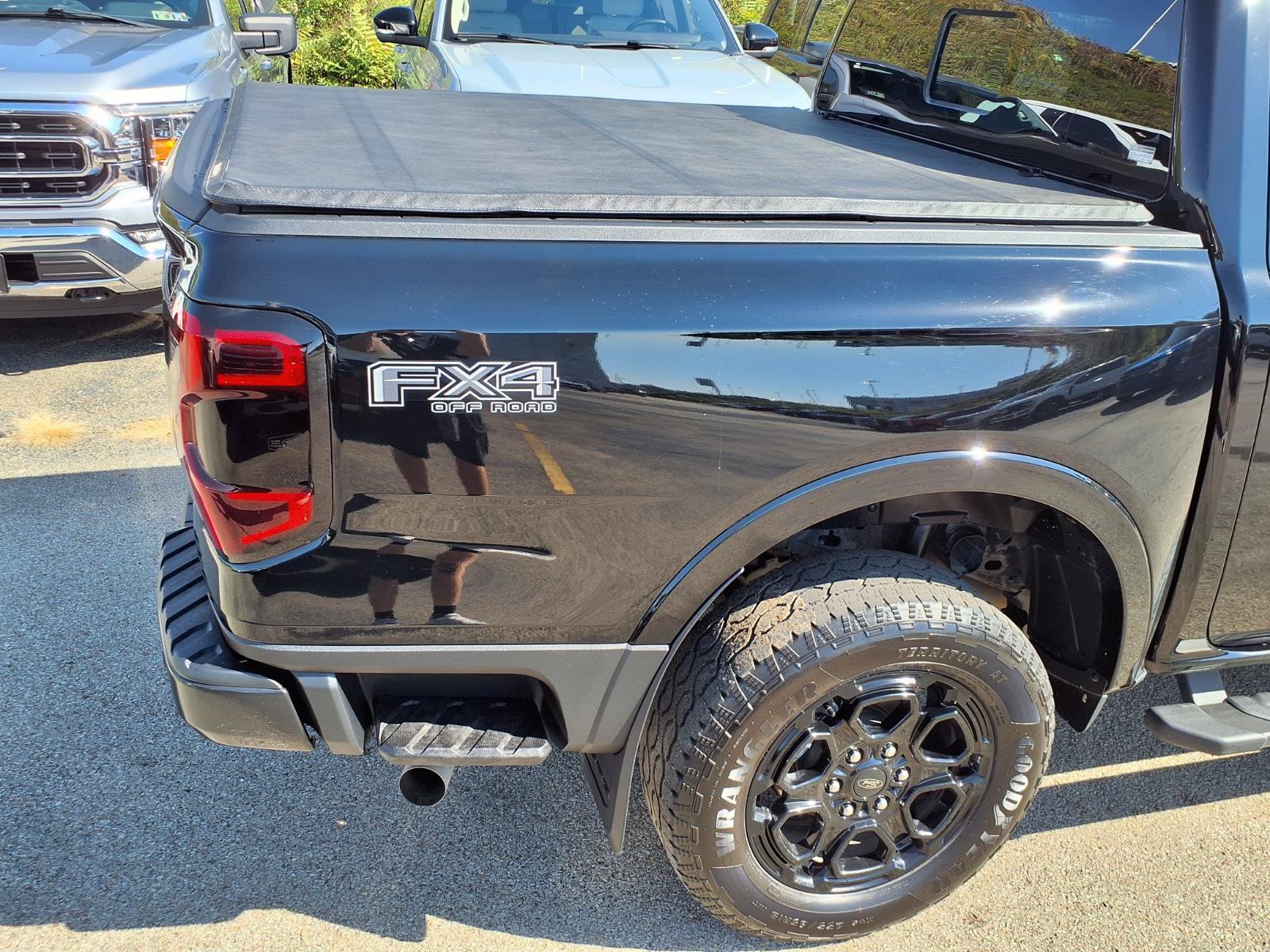 Used 2025 Ford Ranger XLT w/ FX4 Off-Road Package AWD/4WD image 7
