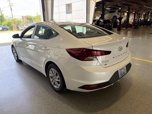 Used 2020 Hyundai Elantra SE w/ Cargo Package (C1) FWD image 4