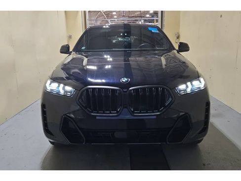 Used 2025 BMW X6 xDrive40i w/ Executive Package AWD/4WD image 2