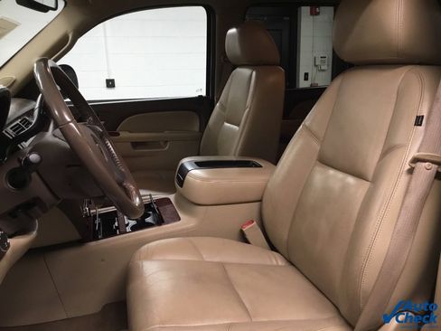 Used 2011 Chevrolet Avalanche LTZ image 37