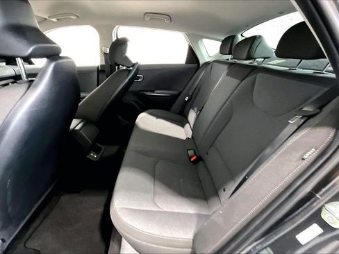 Used 2025 Kia K4 LXS image 24