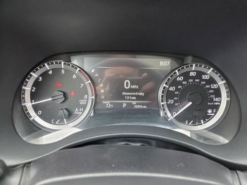 Used 2025 Toyota Highlander XLE image 23