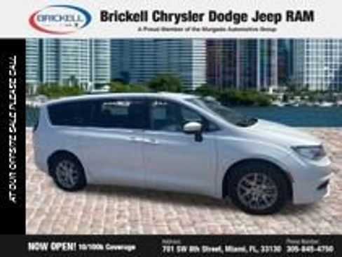 Used 2021 Chrysler Voyager Lxi FWD image 15