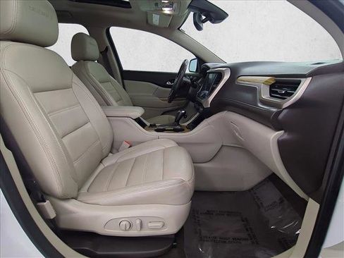 Used 2019 GMC Acadia Denali w/ Technology Package AWD/4WD image 25