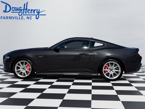 Used 2024 Ford Mustang GT Premium image 2