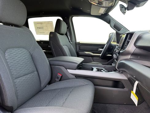 New 2026 RAM 1500 Express AWD/4WD image 15