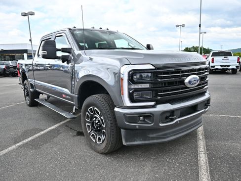 Used 2026 Ford F250 Platinum AWD/4WD image 2