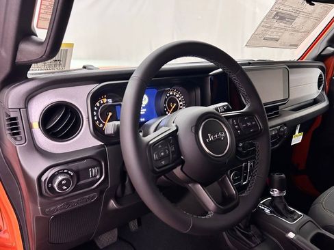 New 2025 Jeep Gladiator Sport image 12