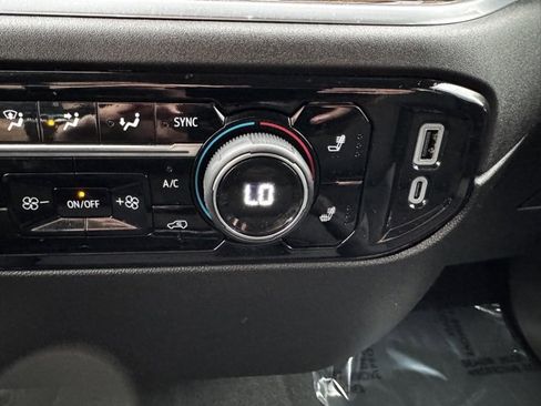 Used 2024 Chevrolet Silverado 3500 LT w/ Convenience Package image 15