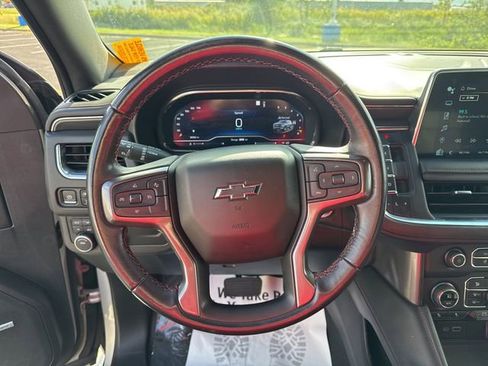 Used 2022 Chevrolet Suburban RST w/ Sport Performance Package image 22