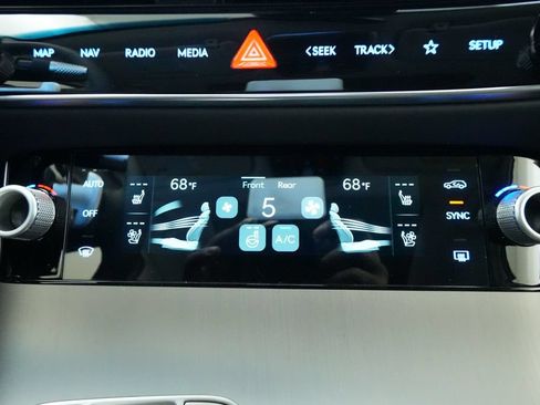 New 2026 Genesis GV70 2.5T Advanced w/ G1 Accessory Package AWD/4WD image 36
