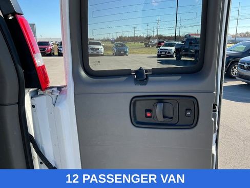 Used 2019 Chevrolet Express 3500 LT w/ LT Preferred Equipment Group image 8