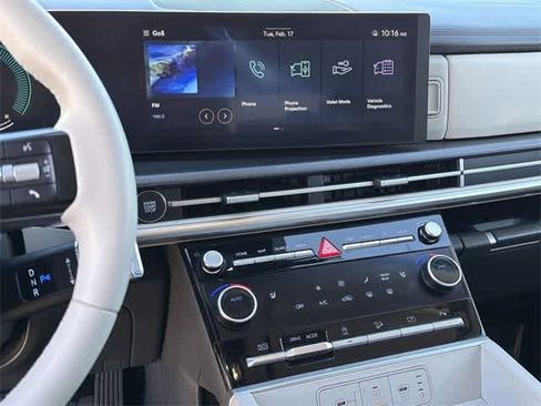 Used 2025 Hyundai Santa Fe SEL image 21